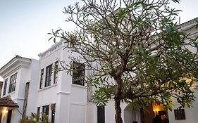 Sol De Goa Hotel
